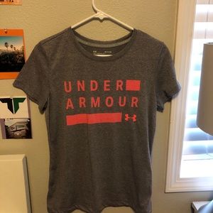 Women’s small under armor top.